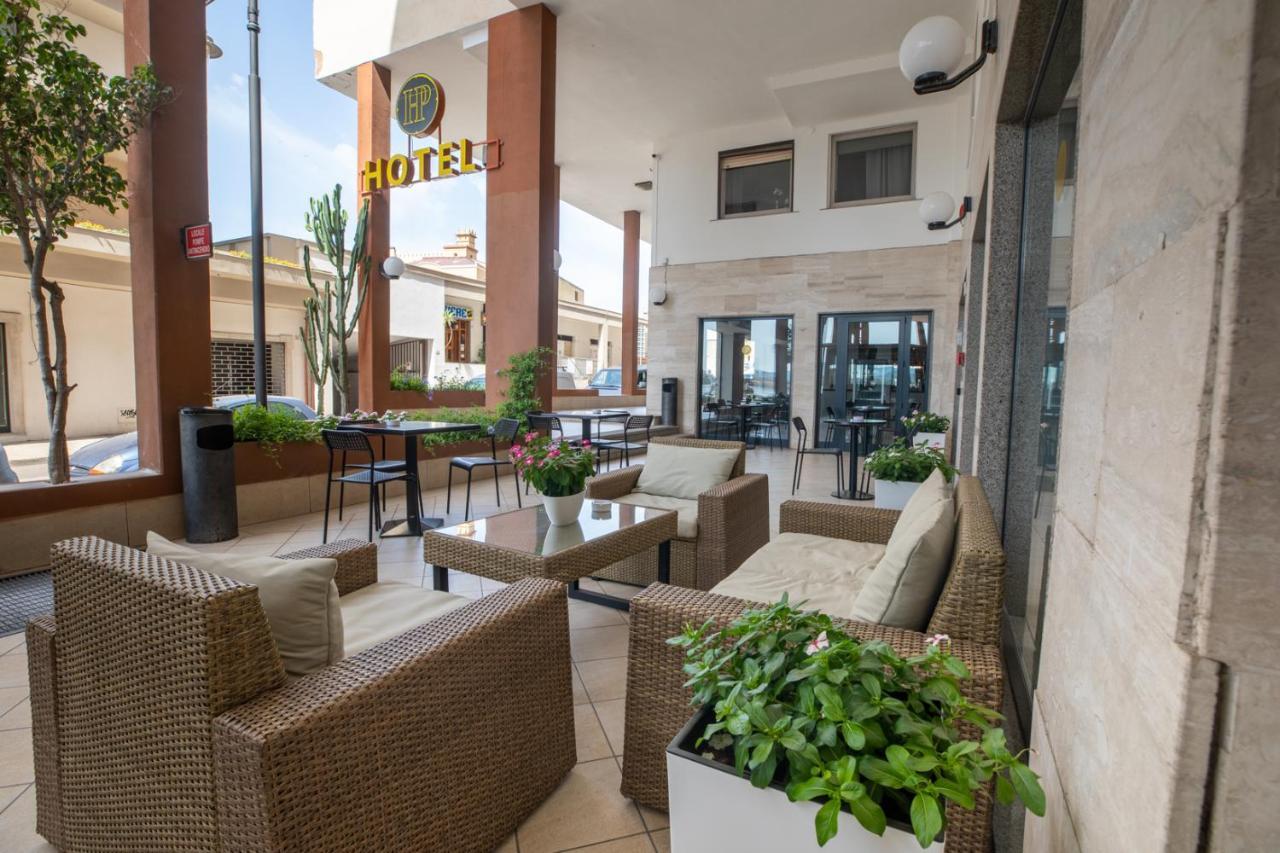 Hotel De Plam Ольбия Экстерьер фото