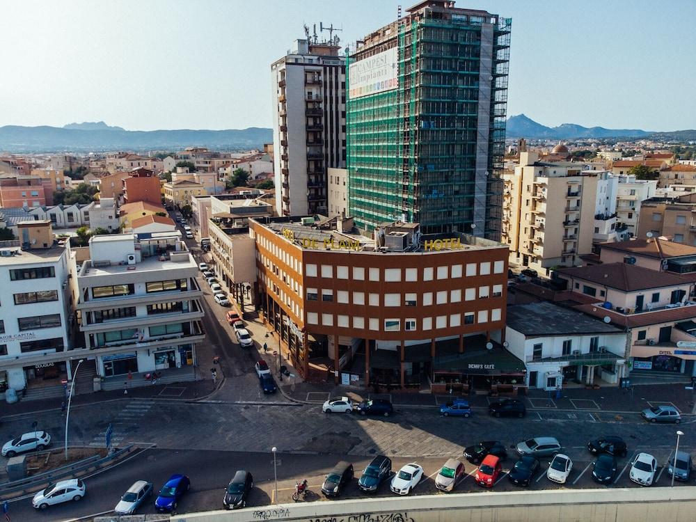 Hotel De Plam Ольбия Экстерьер фото