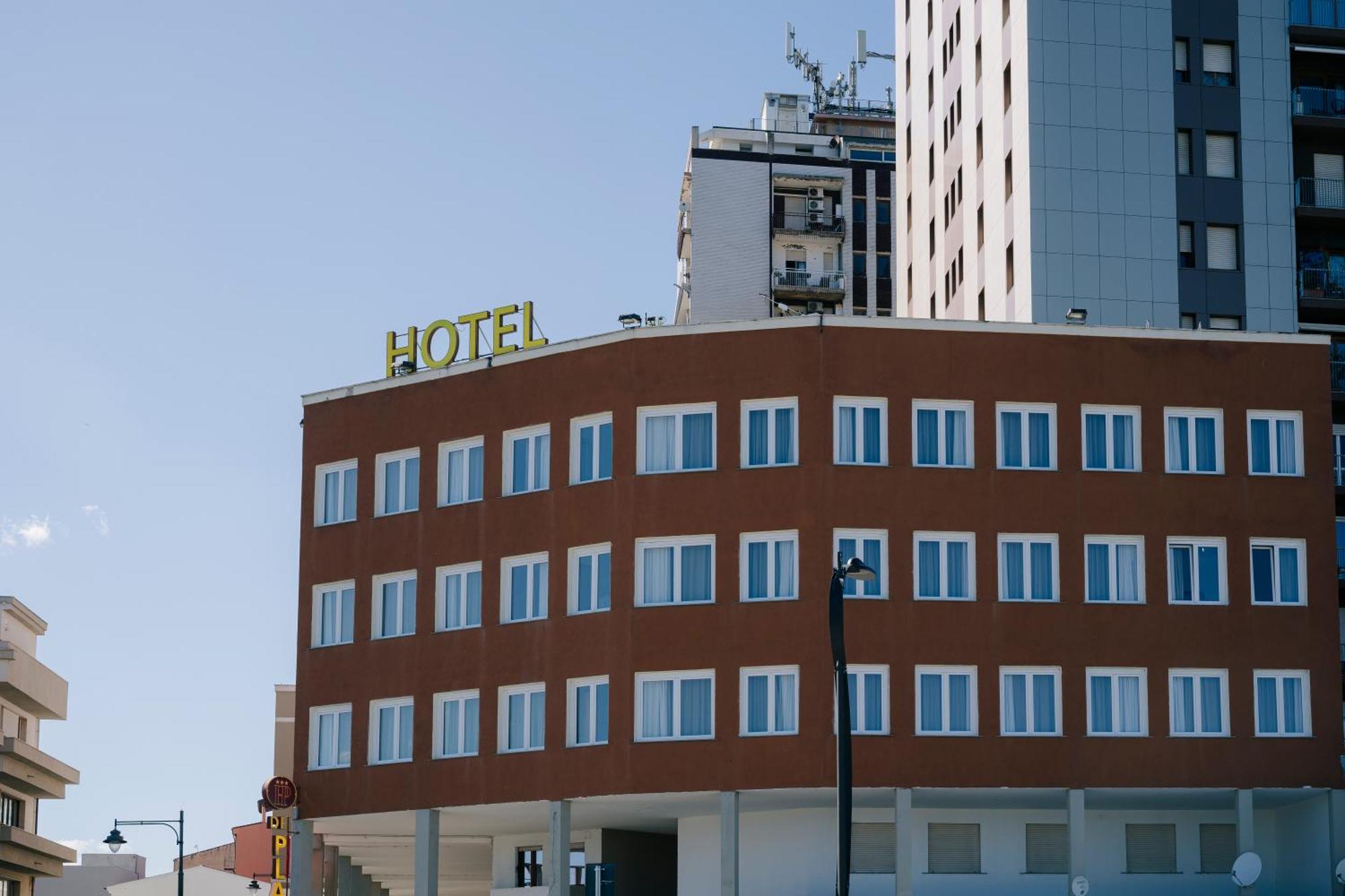 Hotel De Plam Ольбия Экстерьер фото
